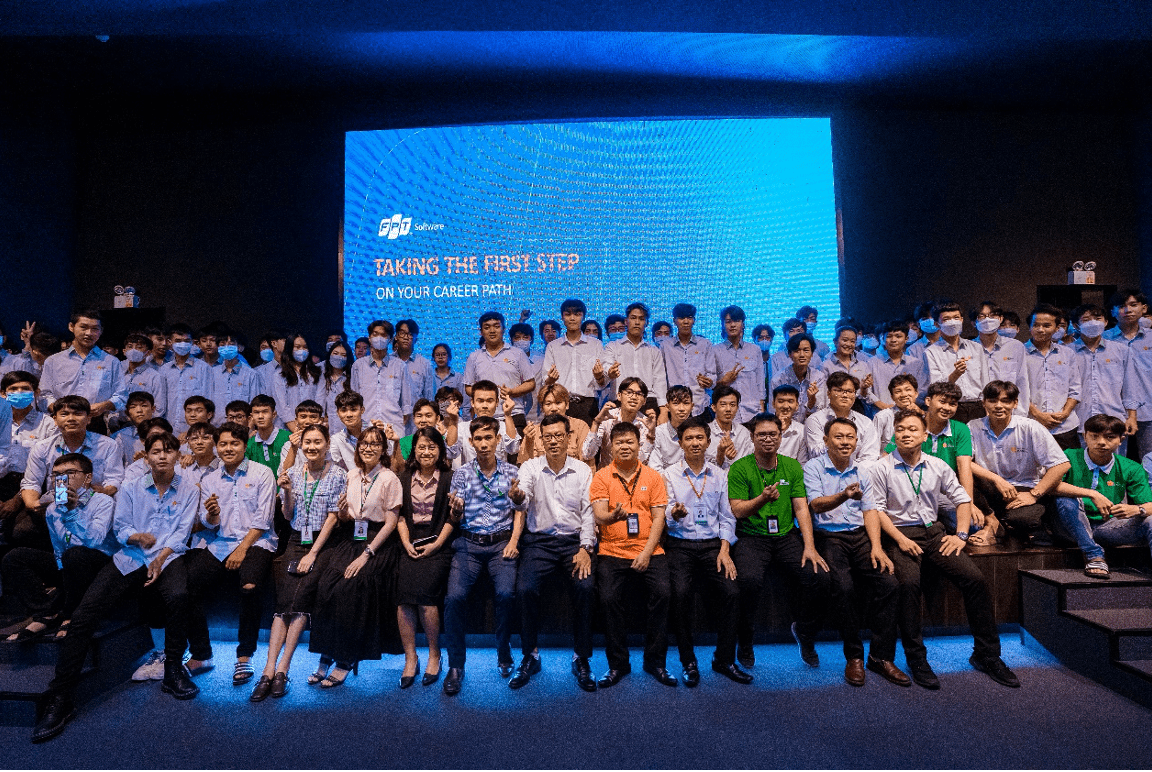 Chuyến tham quan kiến tập của sinh viên đại học Đông Á  khóa K22 đến FPT Software